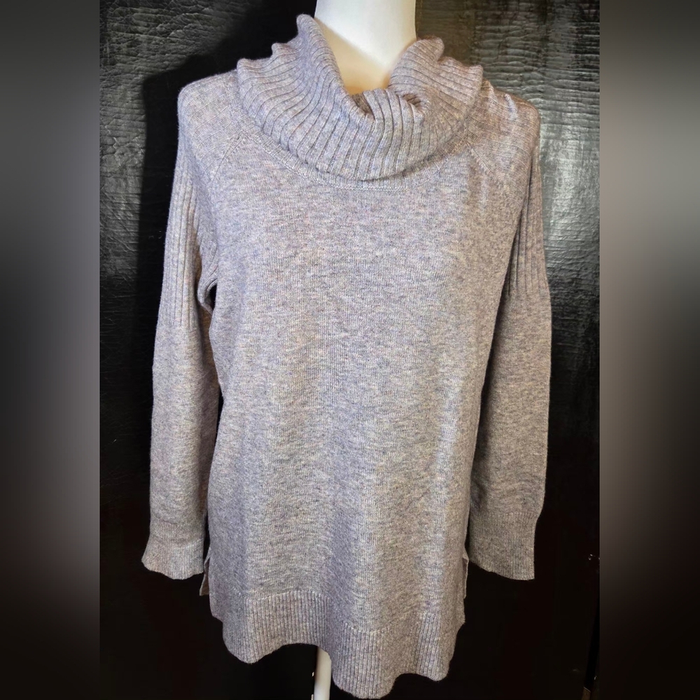 "New Without Tags" Time And True Crowl Knit Tunic Sweater Light Gray Size Med